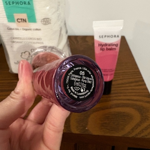 Sephora collection makeup bundle, including blush, plum lip gloss and cotton - Picture 3 of 16